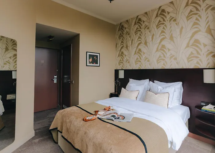 Hotel Omega